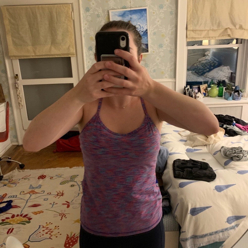 Lululemon Razorback Tank - Picture 3 of 3